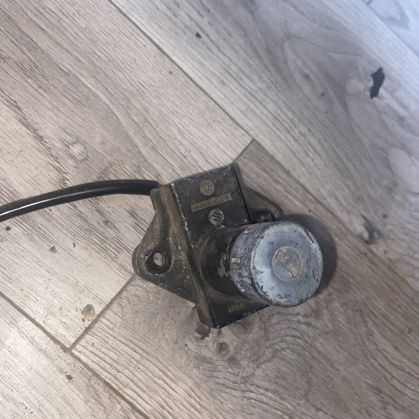 1981 SUZUKI GS1100L IGNITION SWITCH LOCK NO KEY