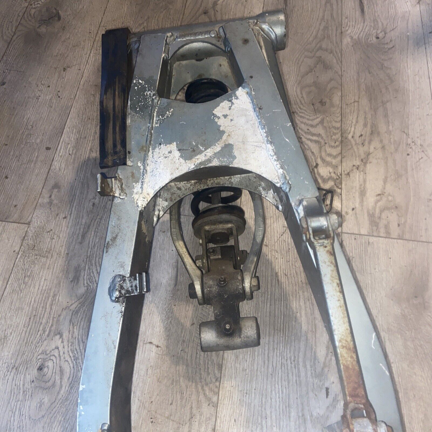 1992 KAWASAKI NINJA ZX6D REAR SWINGARM BACK SUSPENSION SWING ARM