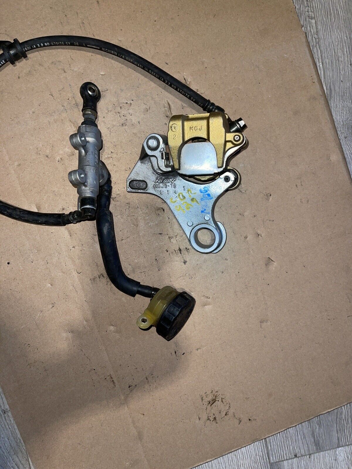 00-01 Honda CBR929RR CBR 929RR Rear Brake Caliper With Hanger