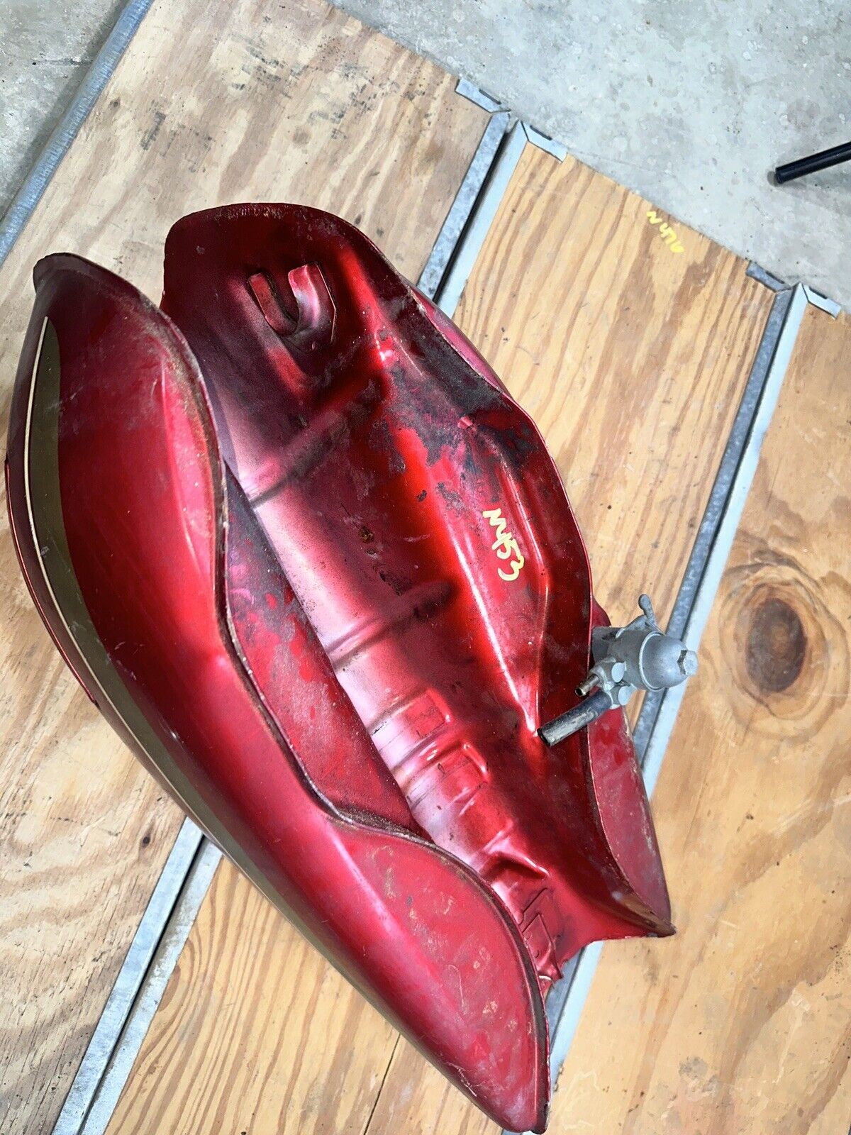 1974-77 Kawasaki KZ400 KZ 400 Gas Tank Fuel