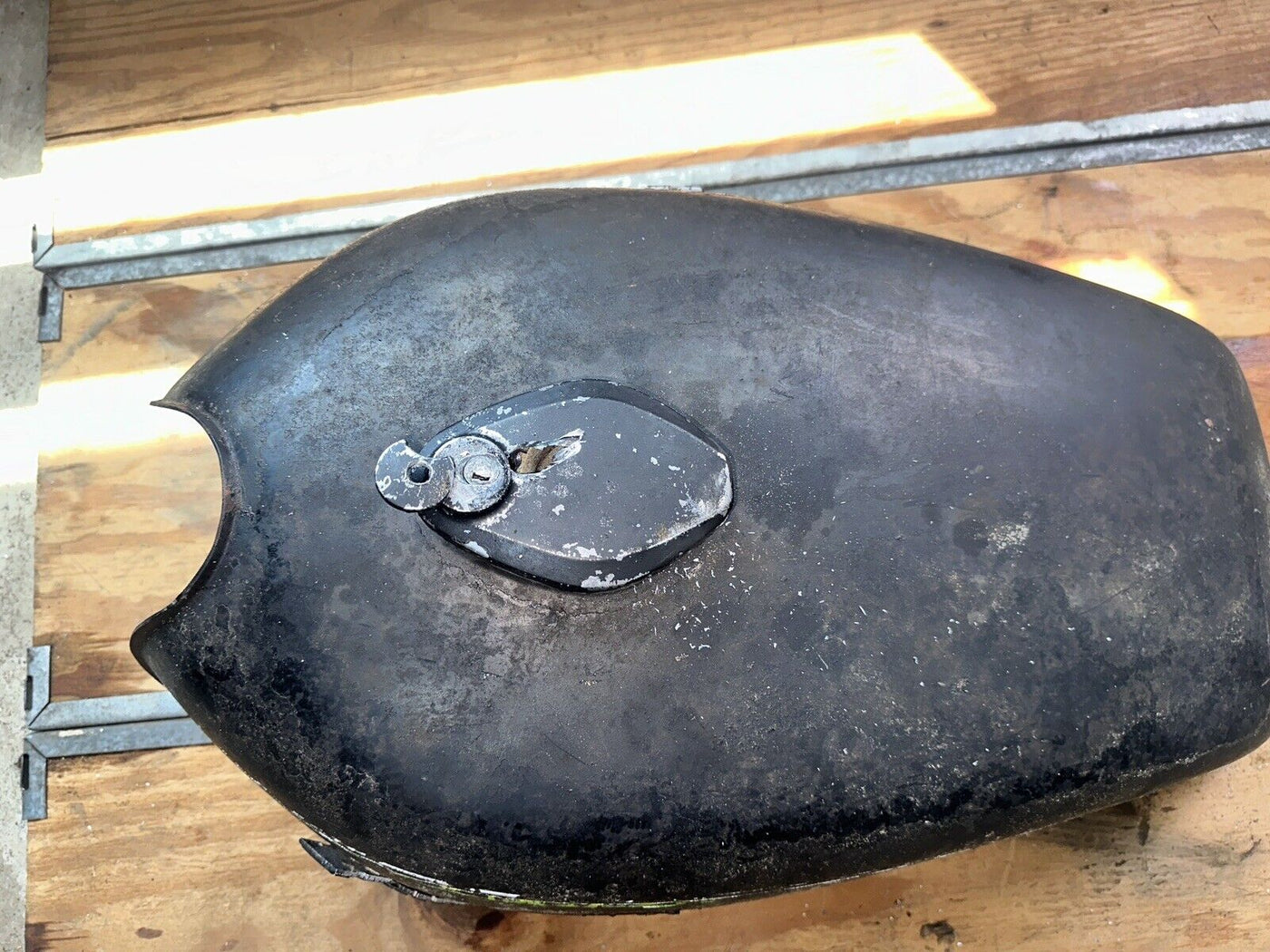 1976 to 1977 Kawasaki KZ650B Gas Tank