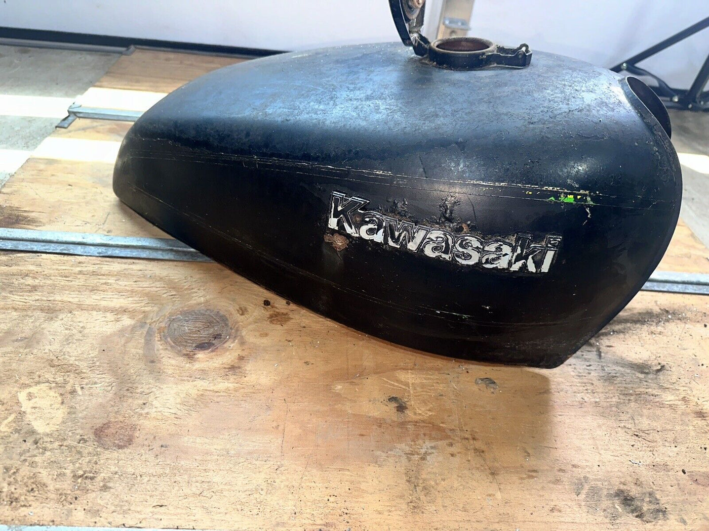 1976 to 1977 Kawasaki KZ650B Gas Tank