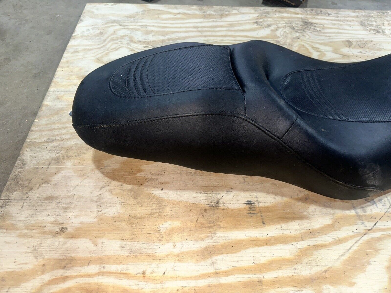 Harley Davidson Low Profile Touring Seat RDW 92/61-0067