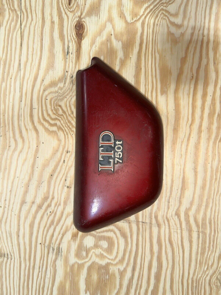 1980 Kawasaki KZ750t LTD Twin red left side cover with emblem badge