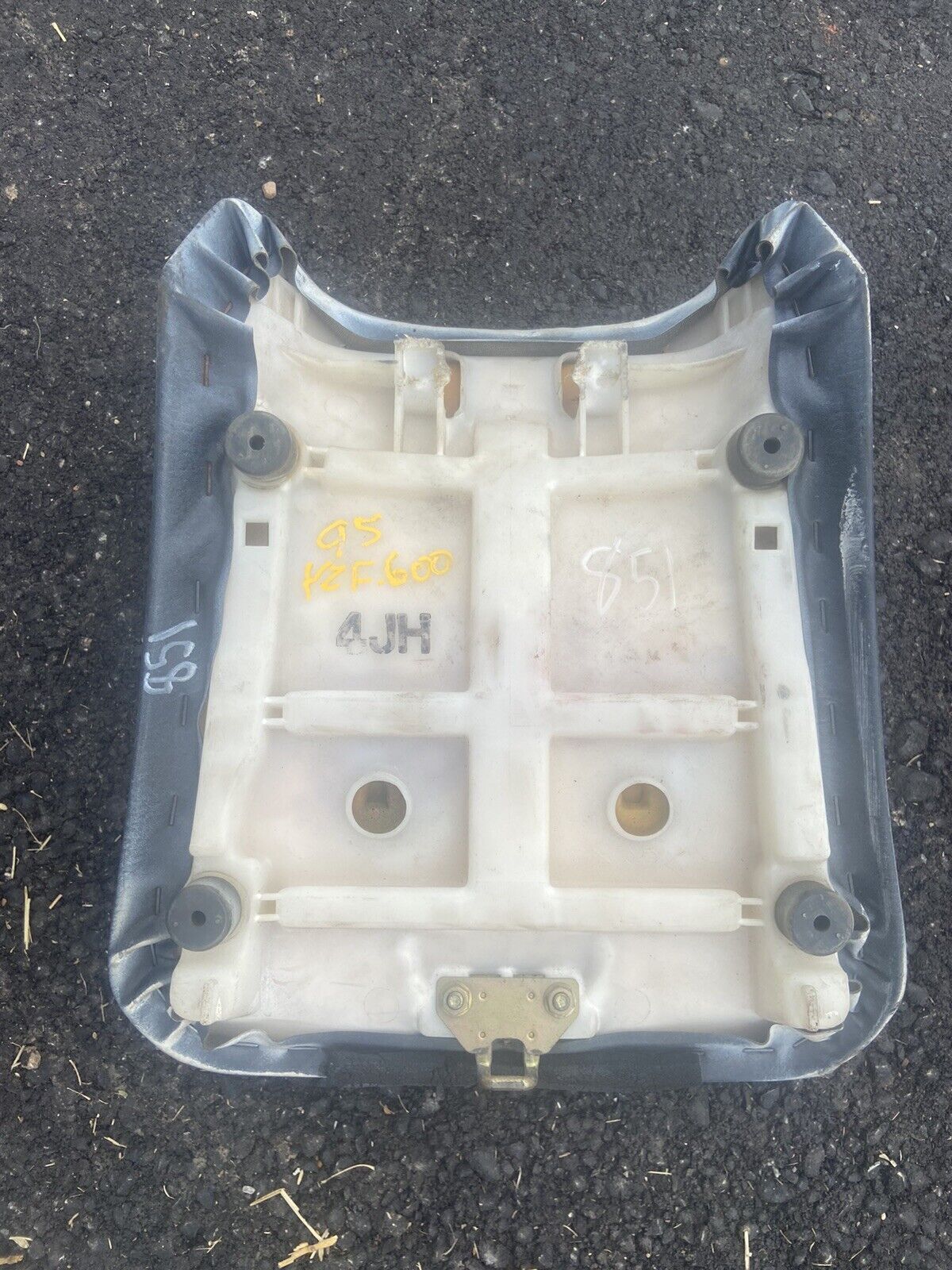 95 Yamaha YZF 600  Seat Driver Front Seat