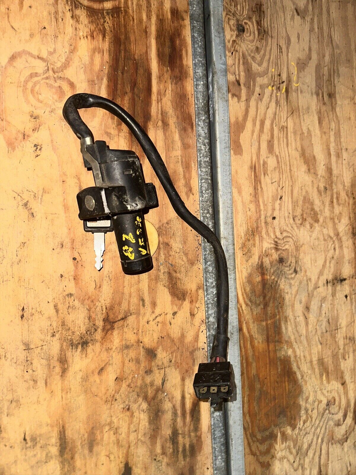 82 Honda vf 750f ignition switch With Key