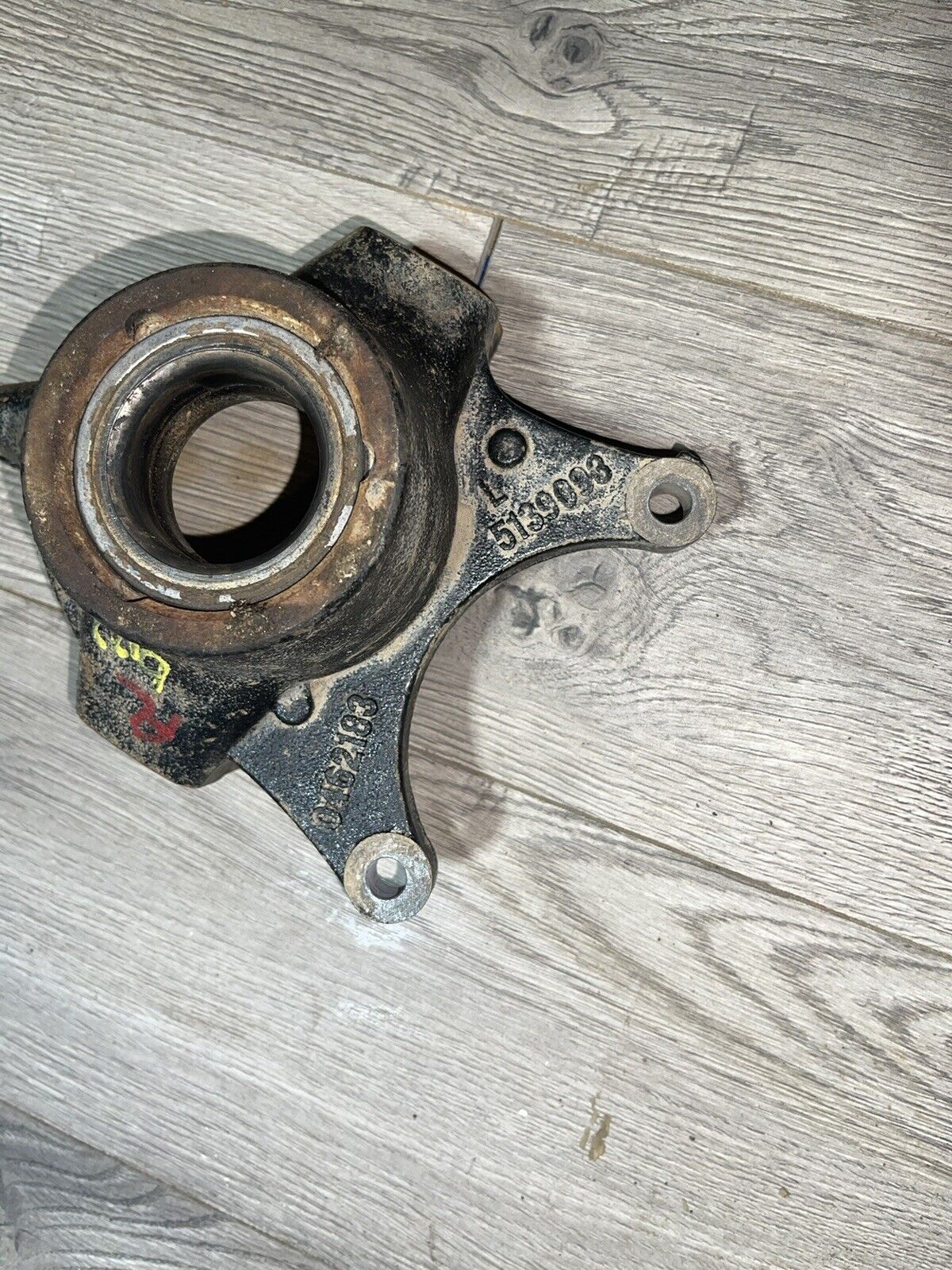 Polaris General 1000 EPS 18 Knuckle Left Front 5139093