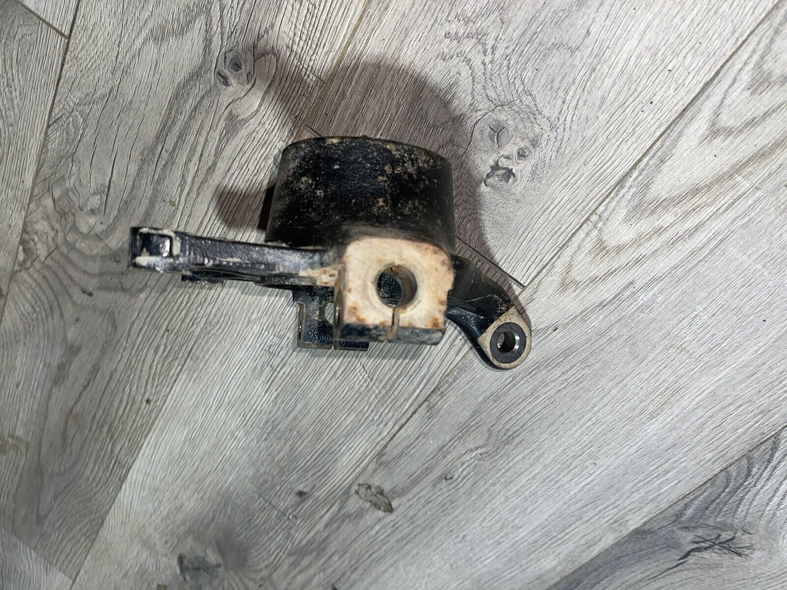 Polaris General 1000 EPS 18 Knuckle Left Front 5139093