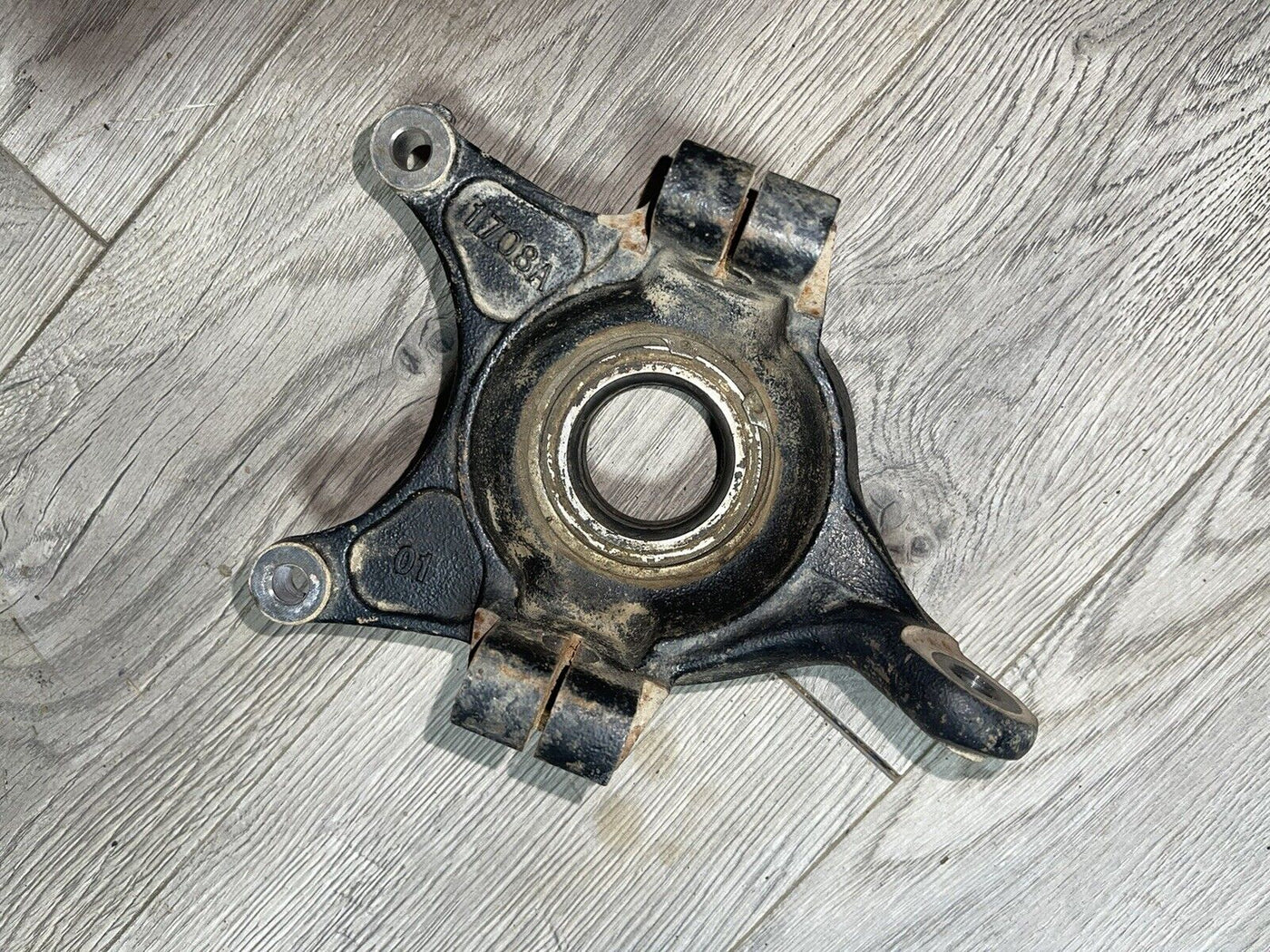 Polaris General 1000 EPS 18 Knuckle Left Front 5139093