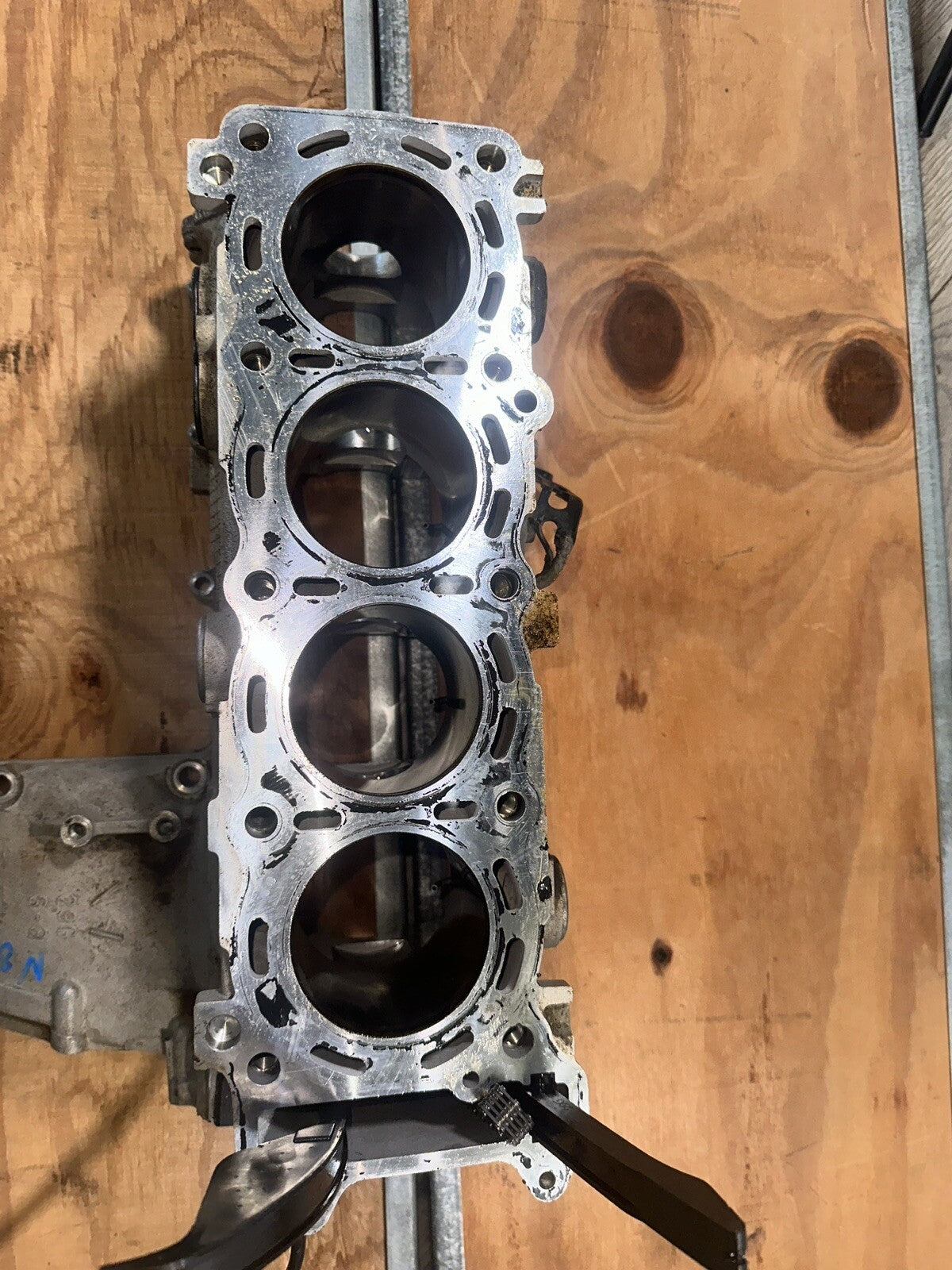 01 02 03 2001 Suzuki Gsxr 600 Engine Upper Case Cases Block Crank Motor Oem JUG