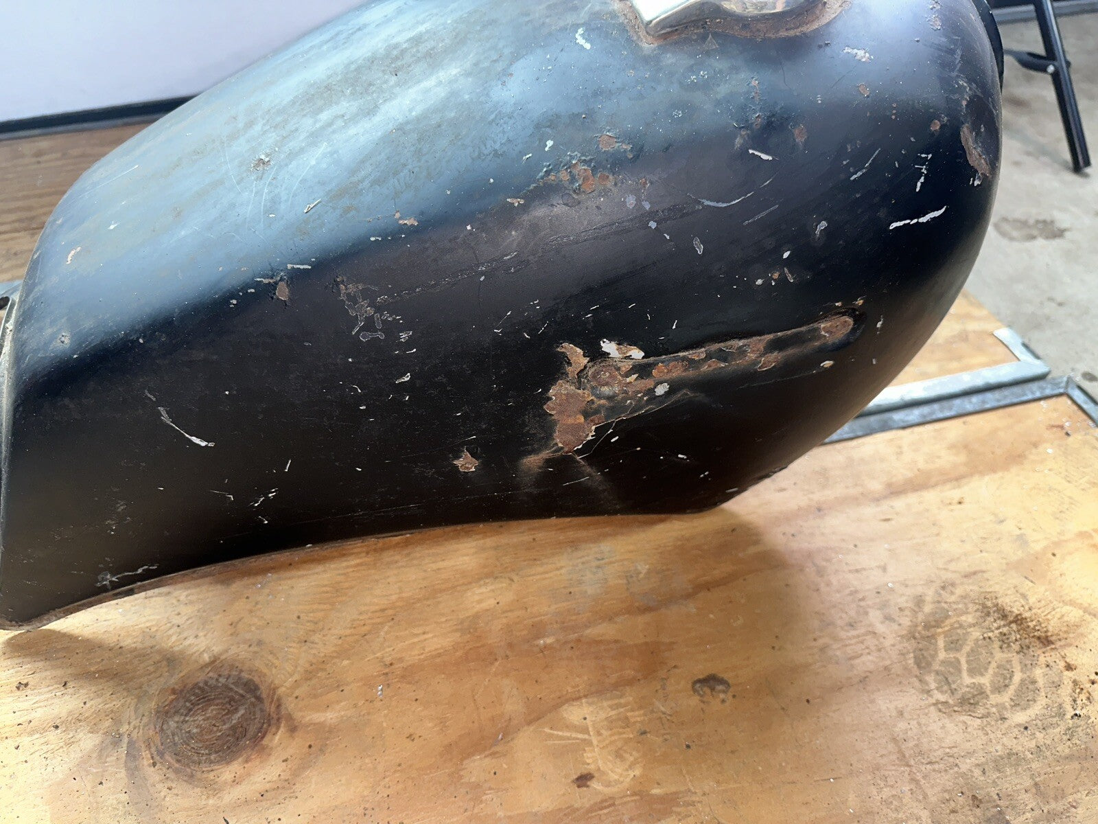 1982 Yamaha XV920 Virago Gas Tank Fuel Cell Petrol Reservoir OEM