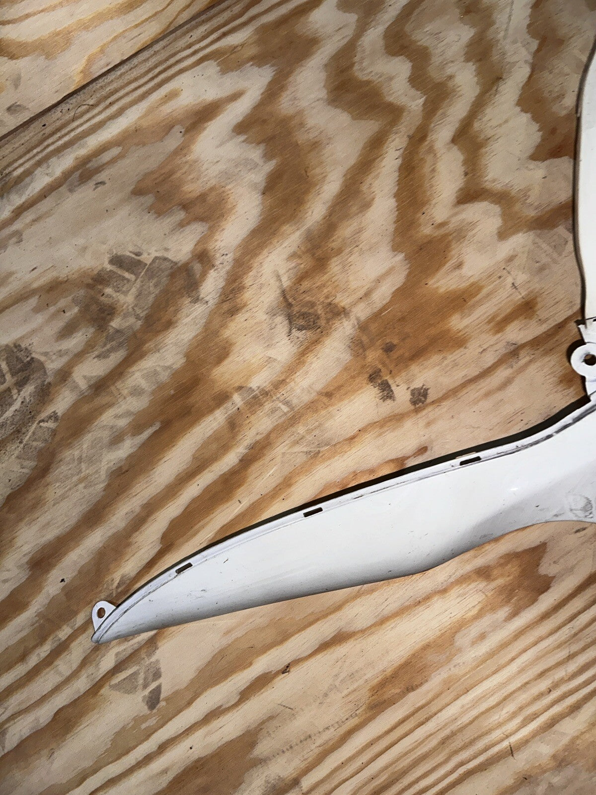 2008 - 2010 Suzuki GSXR 600 / 750 Left Lower Mid Fairing