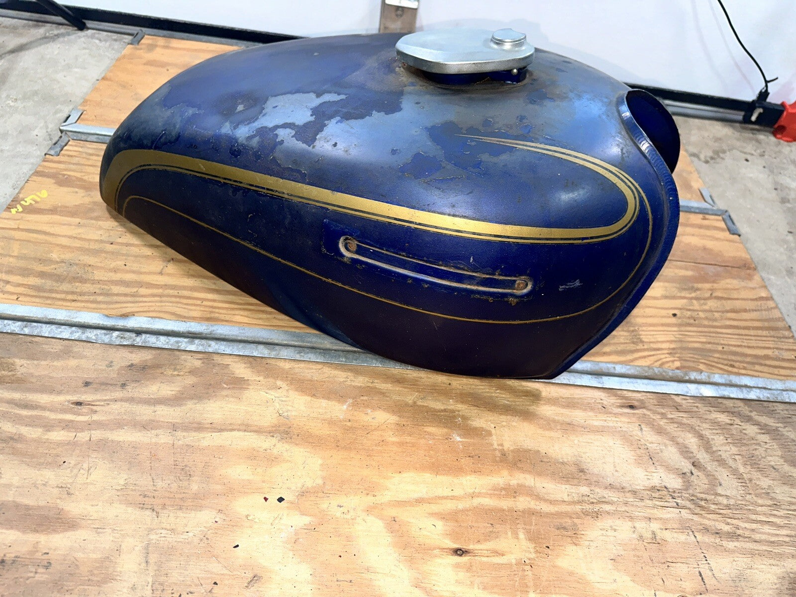 Kawasaki 650 KZ KZ650 Gas Fuel Tank