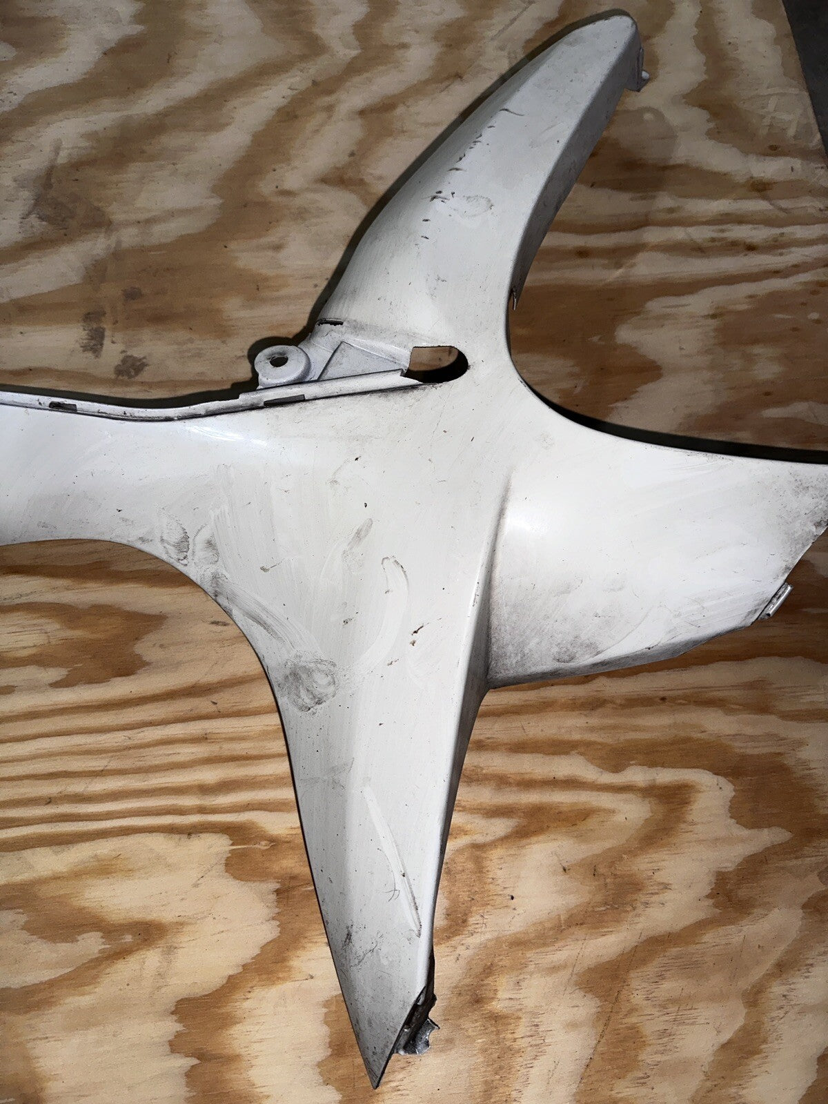 2008 - 2010 Suzuki GSXR 600 / 750 Left Lower Mid Fairing