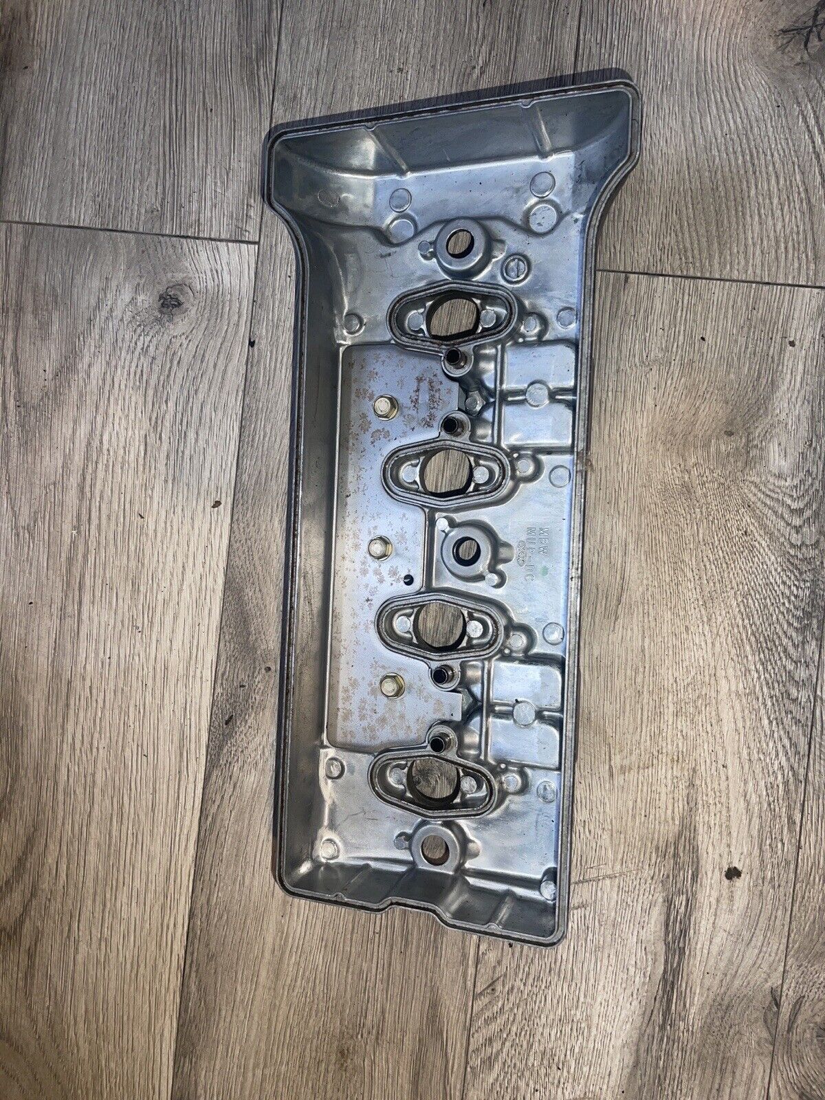 2000 99 00 Honda CBR 600 F4 engine valve cover 