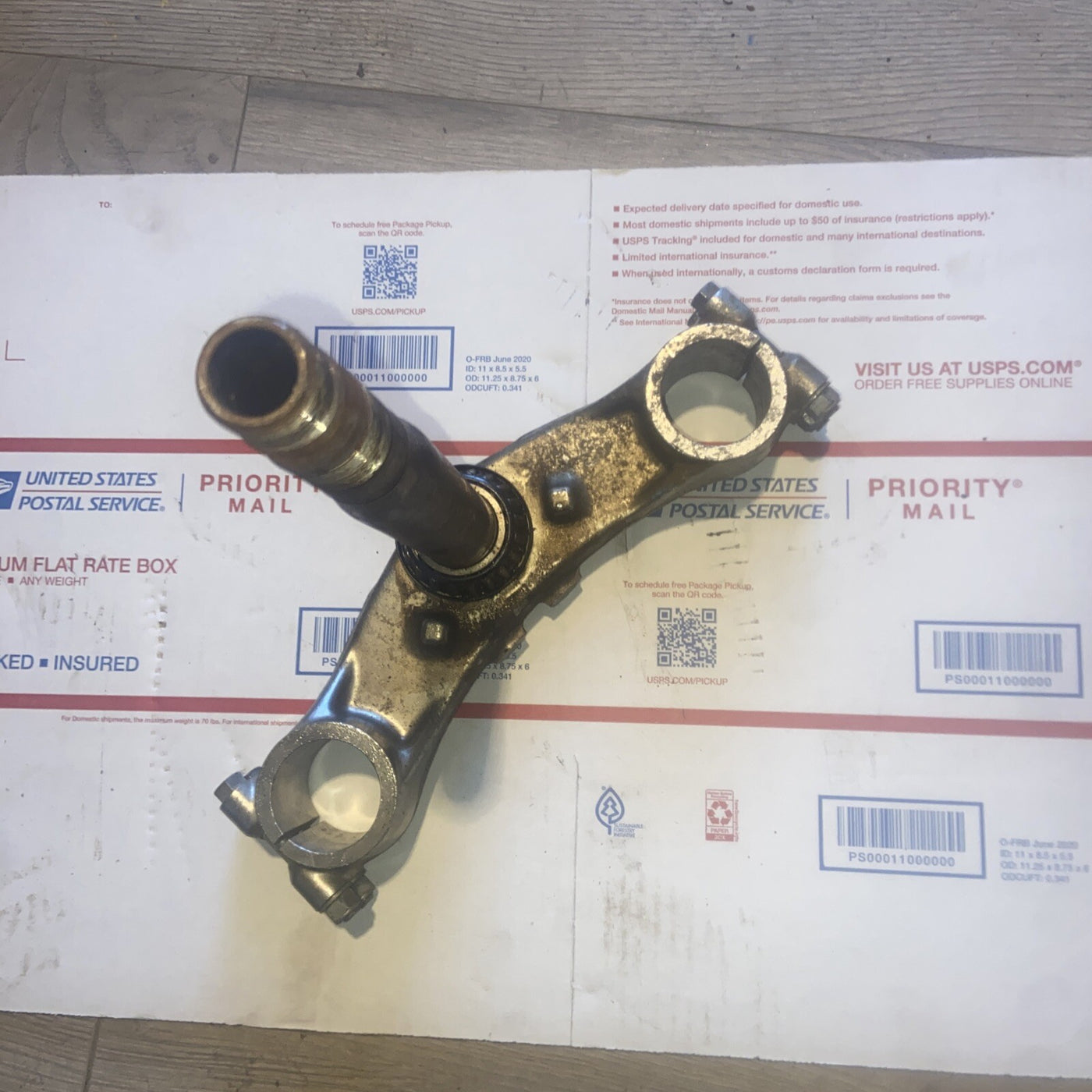 86 Yamaha FJ 1200 Lower Triple Tree Clamp