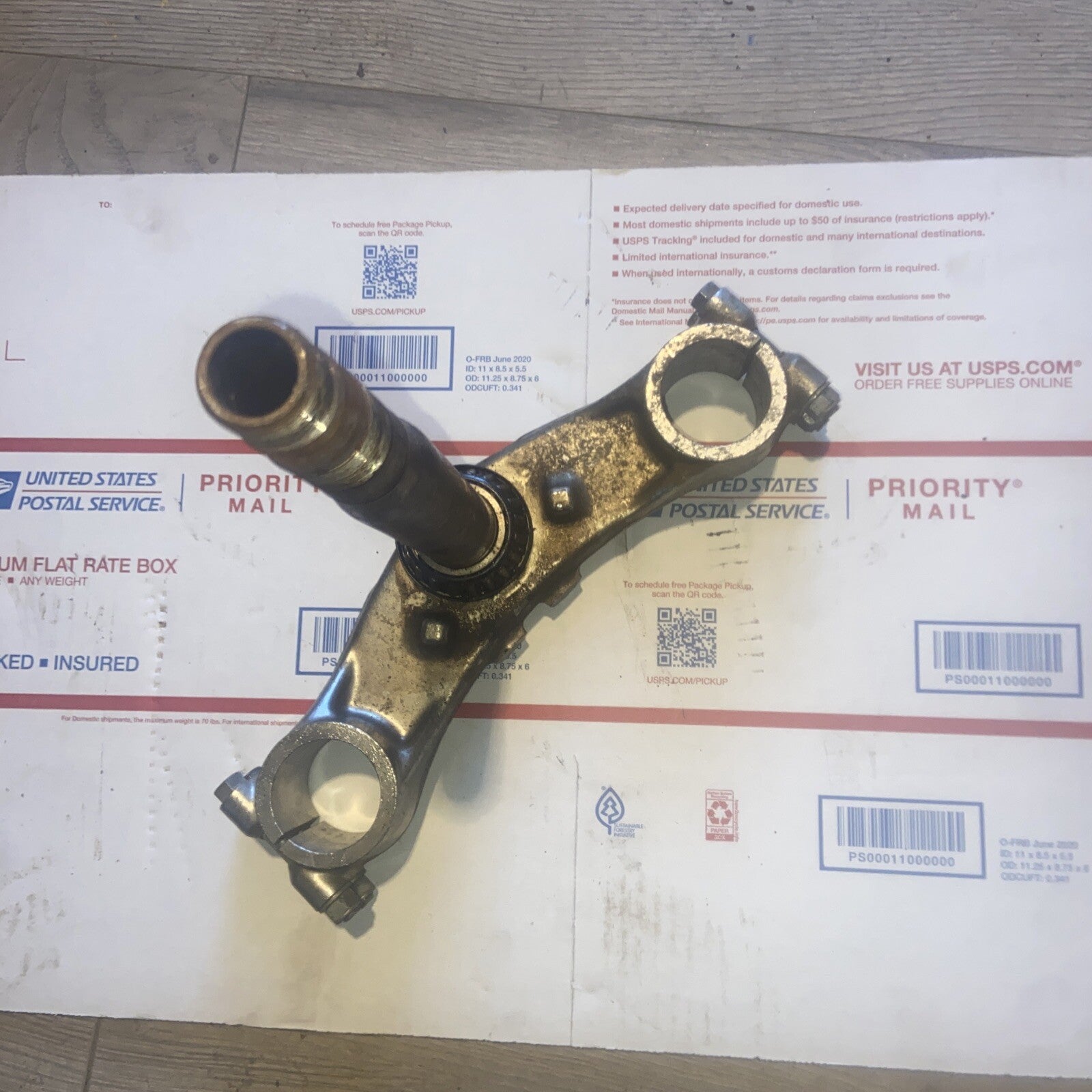 86 Yamaha FJ 1200 Lower Triple Tree Clamp