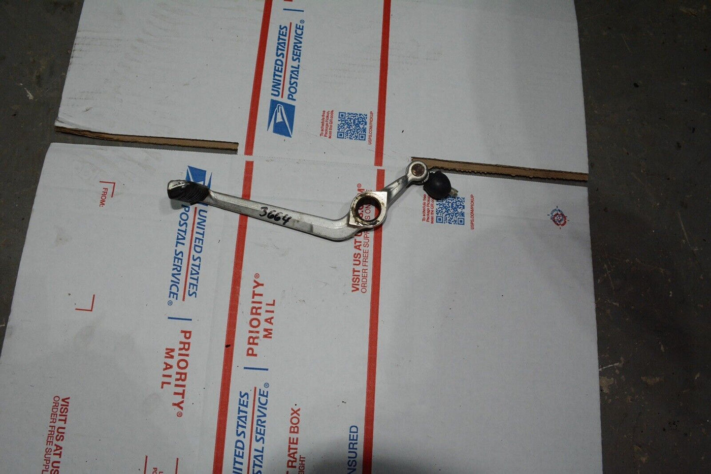 01-02 yamaha r6 gear shifter lever peg