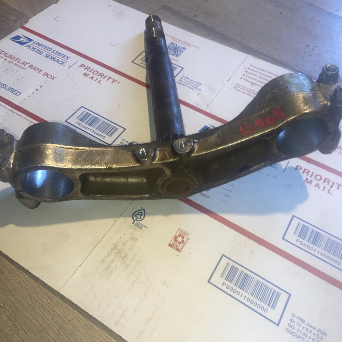 86 Yamaha FJ 1200 Lower Triple Tree Clamp