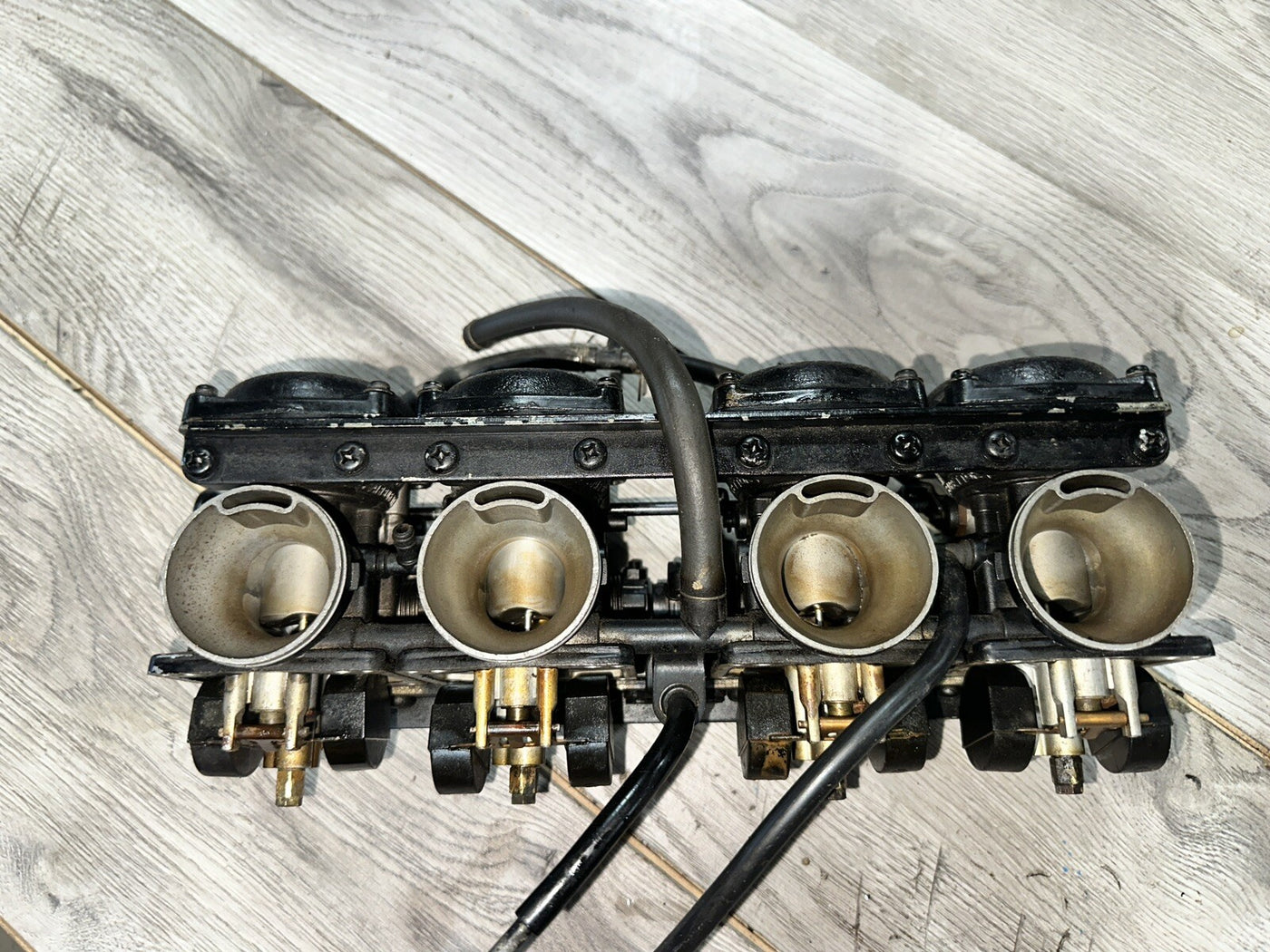 1984-85 KAWASAKI GPZ 550 ZX550 ZX KZ 550 CARBS CARBURETORS NEEDS CLEANING
