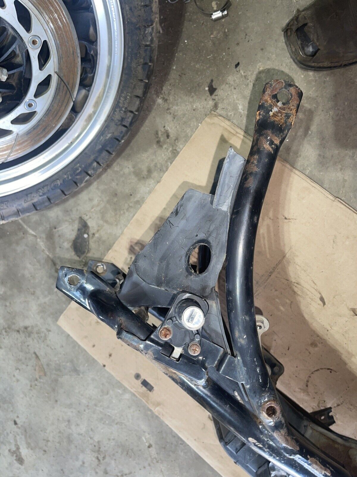 1983 Yamaha Virago 920 XV920 OEM REAR BACK FENDER SUPPORT FRAME SUBFRAME