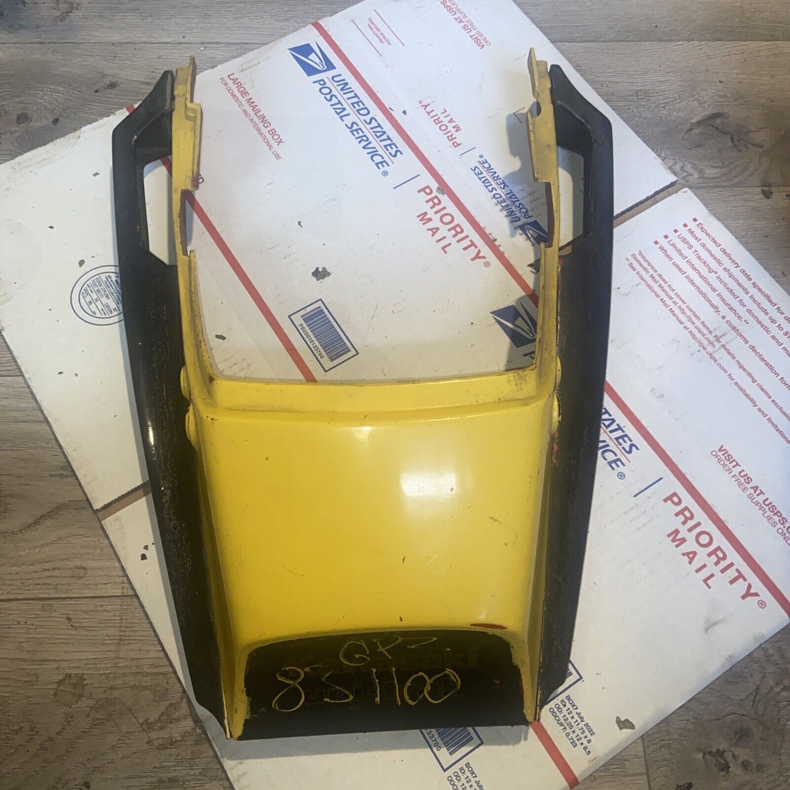 83-85 KAWASAKI GPZ1100 REAR BACK TAIL FAIRING COWL SHROUD
