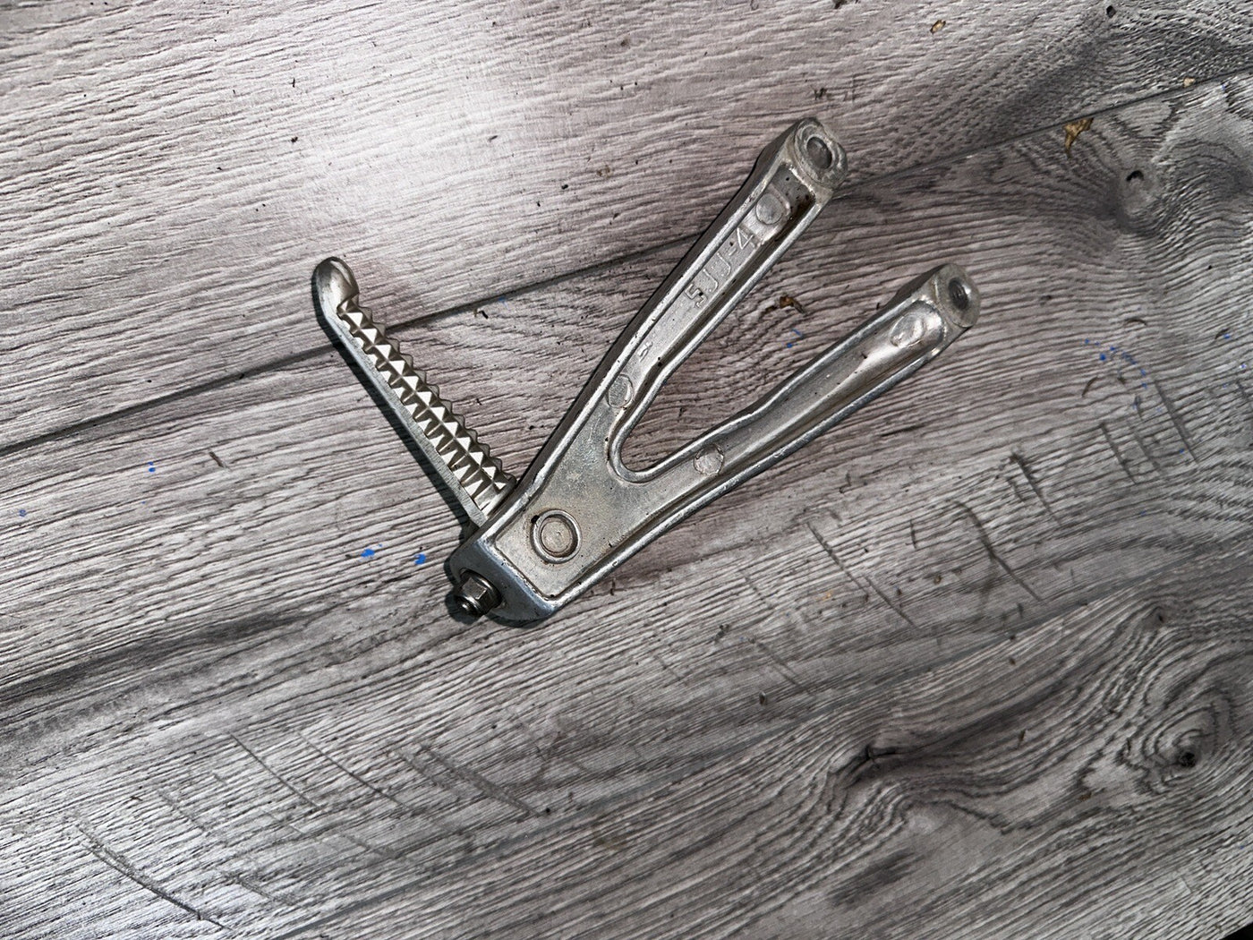 98-01 Yamaha YZF R1 YZFR1 Rear Left Passenger Peg Bracket