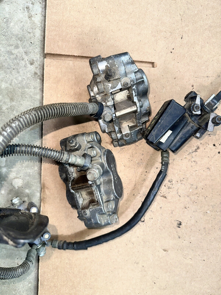 95-97 KAWASAKI NINJA ZX6R ZX600F RIGHT LEFT FRONT BRAKE CALIPER SET W MASTER 
