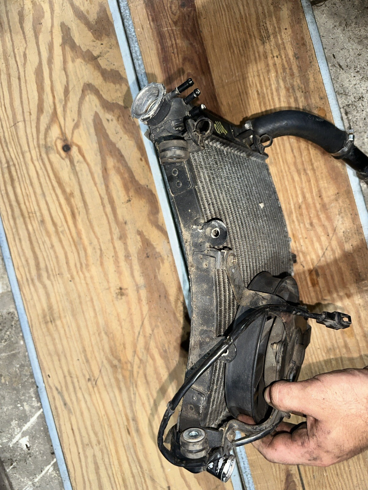 2003-05 Yamaha Yzf R6 Engine Radiator Motor Cooler Cooling Radiater OEM