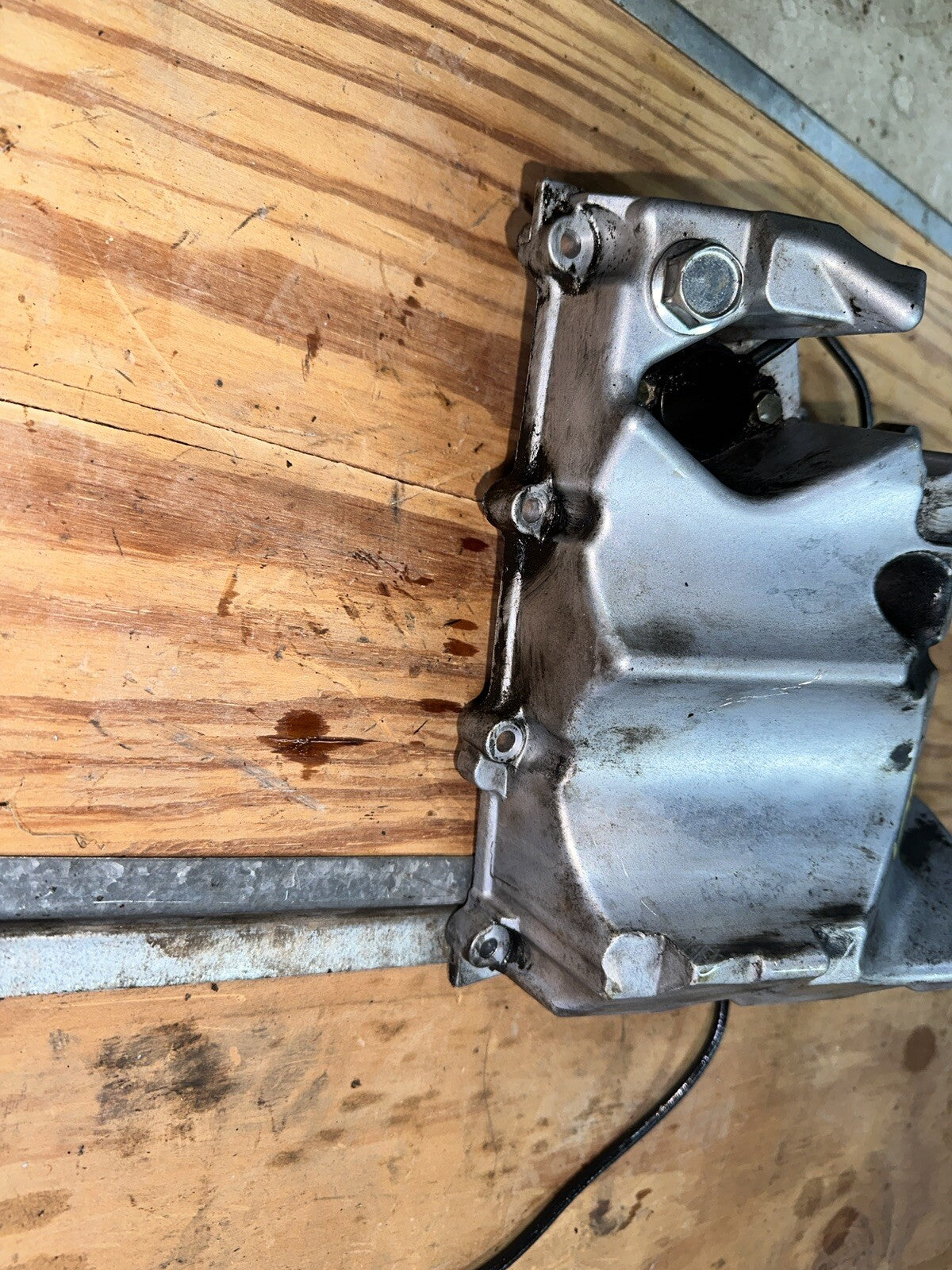 08-16 Yamaha Yzf R6 R6r Oil Pan