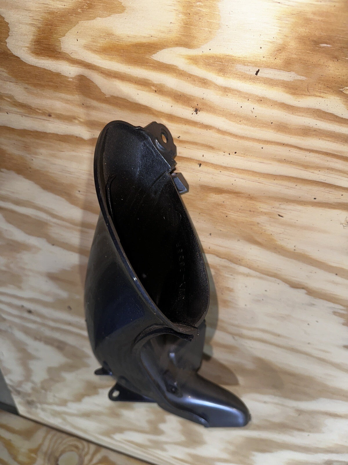 04 Yamaha R1 Air Duct