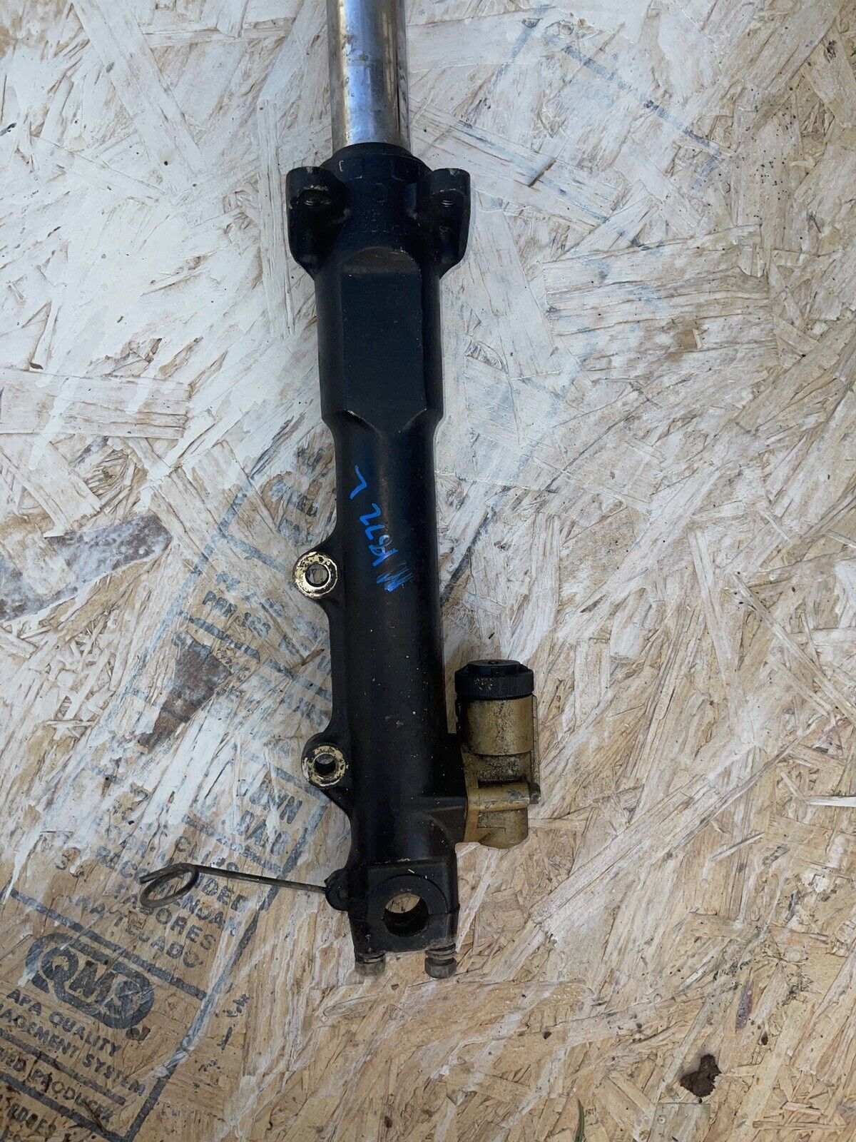 Suzuki gs 1150 left fork