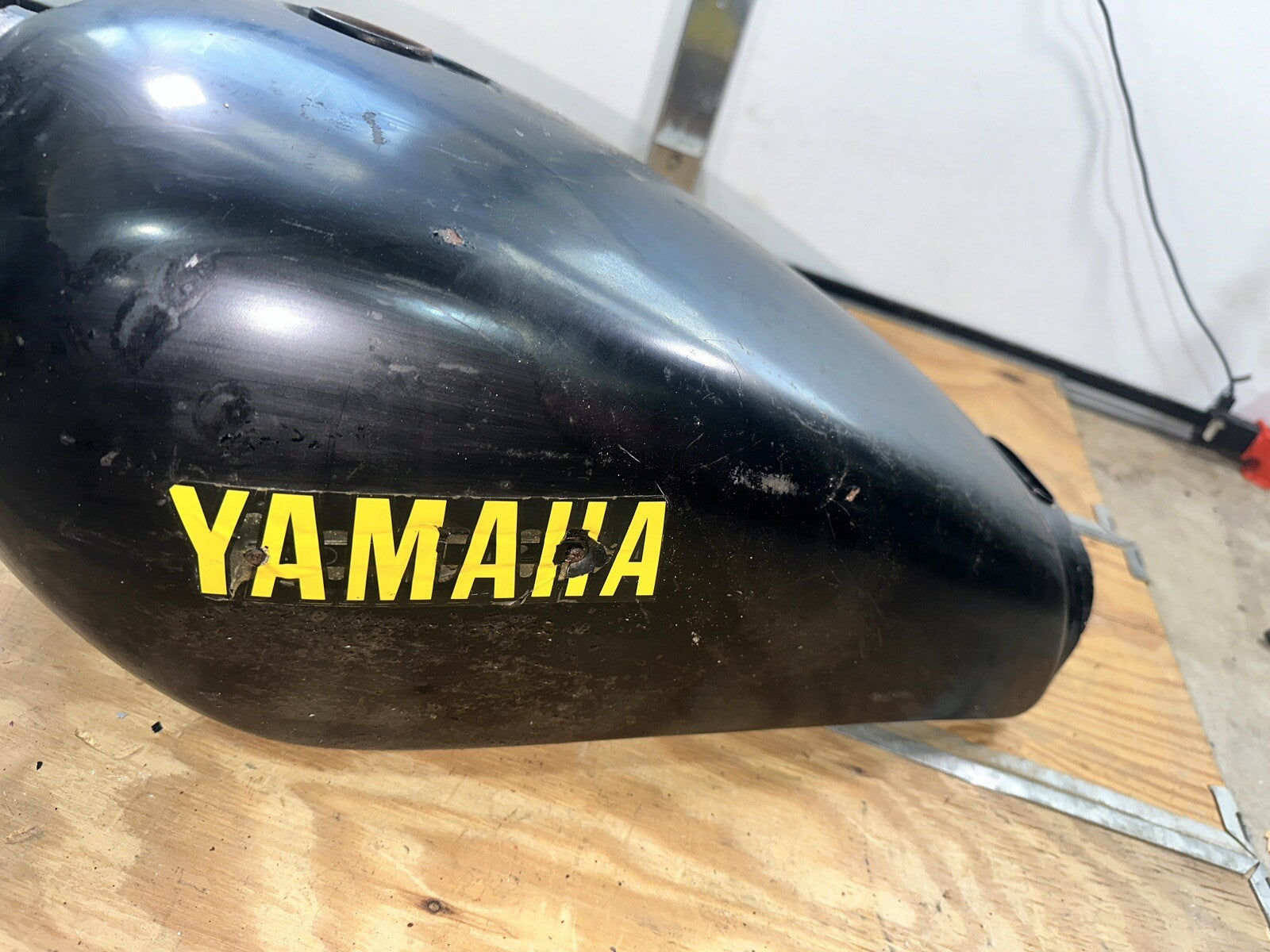 YAMAHA VIRAGO FUEL TANK PETROL GAS XV750 1981-1983 XV 750