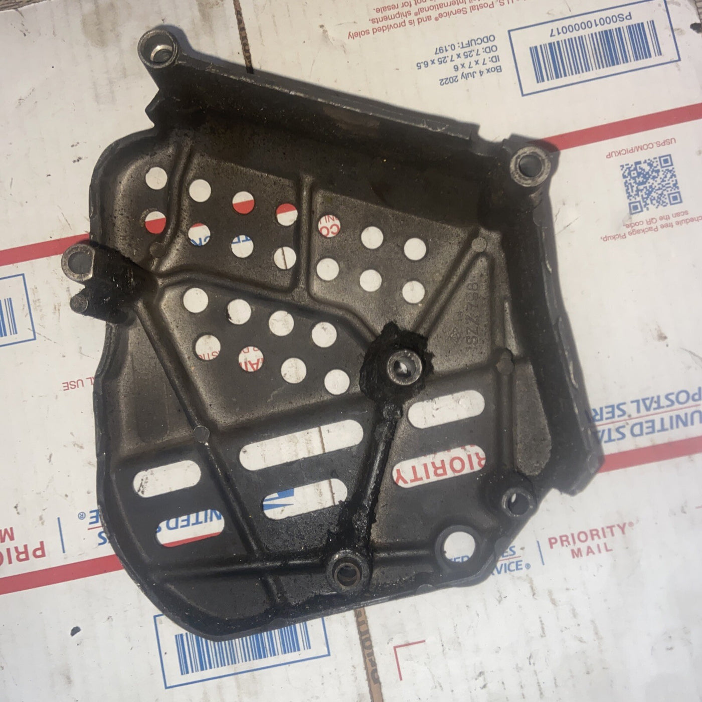 91 Suzuki GSX-R GSXR 750 GSXR750 front sprocket cover guard