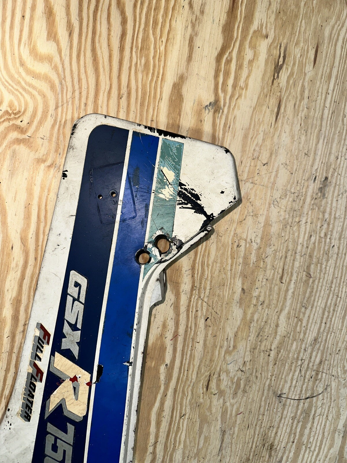 SUZUKI 86 GSXR750 GSXR 750 RIGHT SIDE TAIL FAIRING COVER PANEL OEM