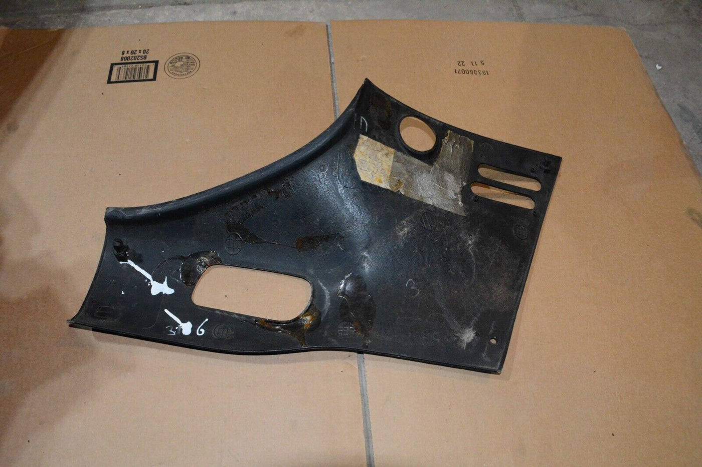 87 HONDA CBR1000F LEFT FRONT SIDE SEAT SADDLE PANEL TRIM COWL FAIRING