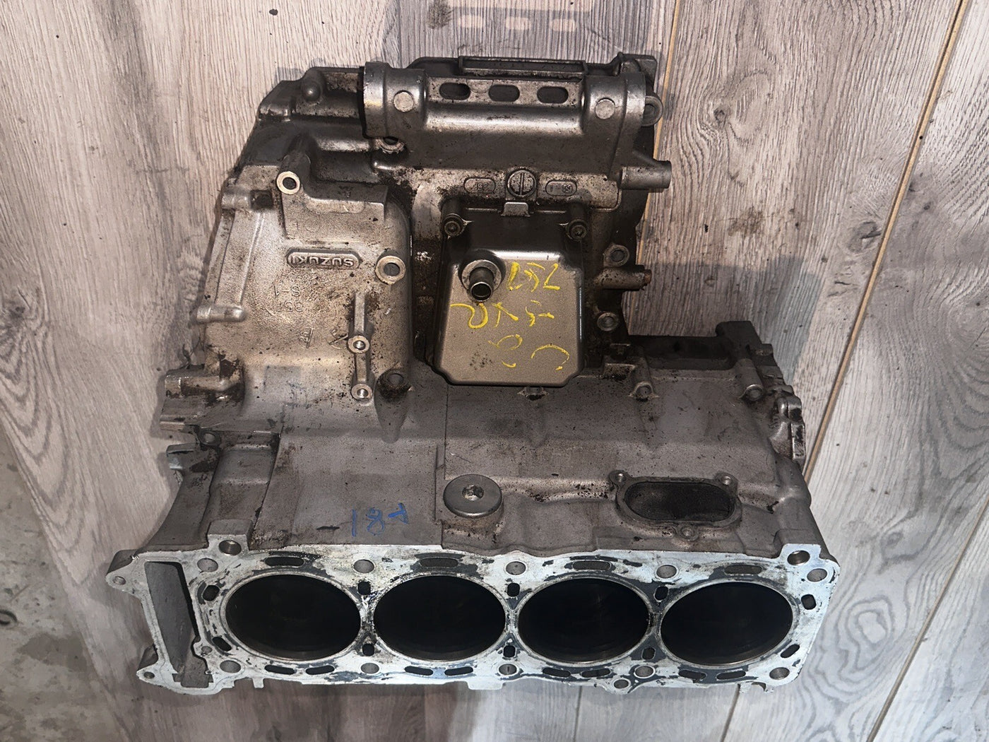 01 02 03 GSXR 750 ENGINE MOTOR CRANK CASE BLOCK UPPER LOWER CASINGS CYLINDERS
