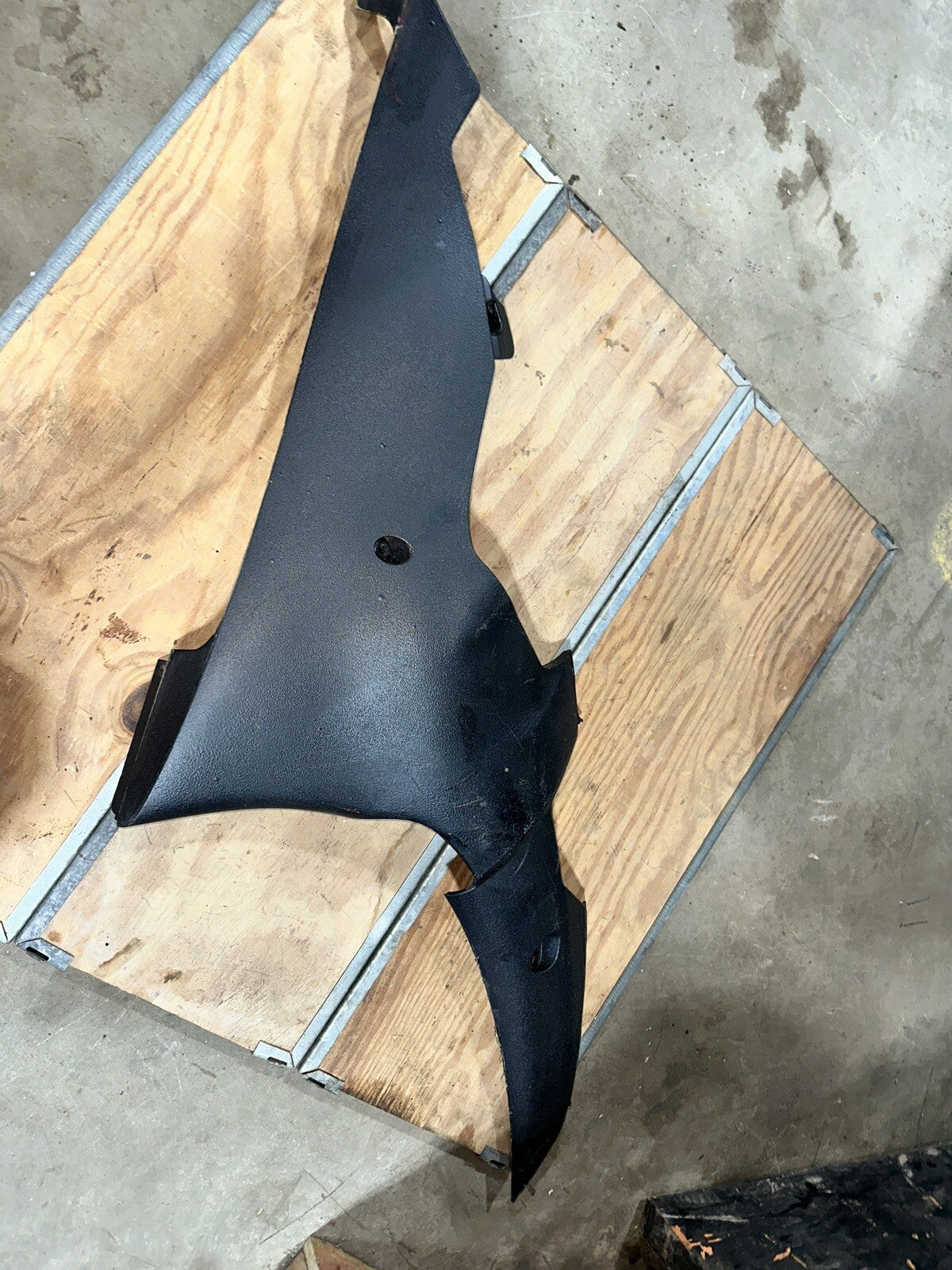 2008 08 08-16 Yamaha R6 R6R Right Side Lower Cowl Fairing 2C0-28395-00 Black 