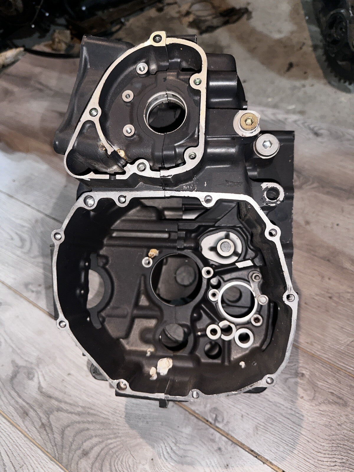 1996 93-98 Suzuki GSXR 1100 GSXR1100 Crank Case Crankcase  Engine Motor Oem