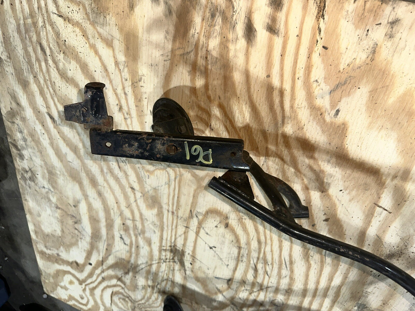 86 Honda GL 1200 A GL1200 Goldwing front fairing cowl mount bracket stay