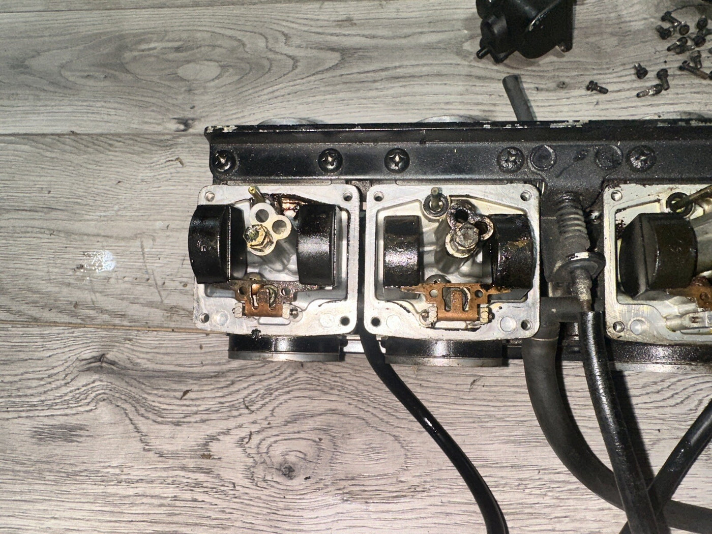 1984-85 KAWASAKI GPZ 550 ZX550 ZX KZ 550 CARBS CARBURETORS NEEDS CLEANING