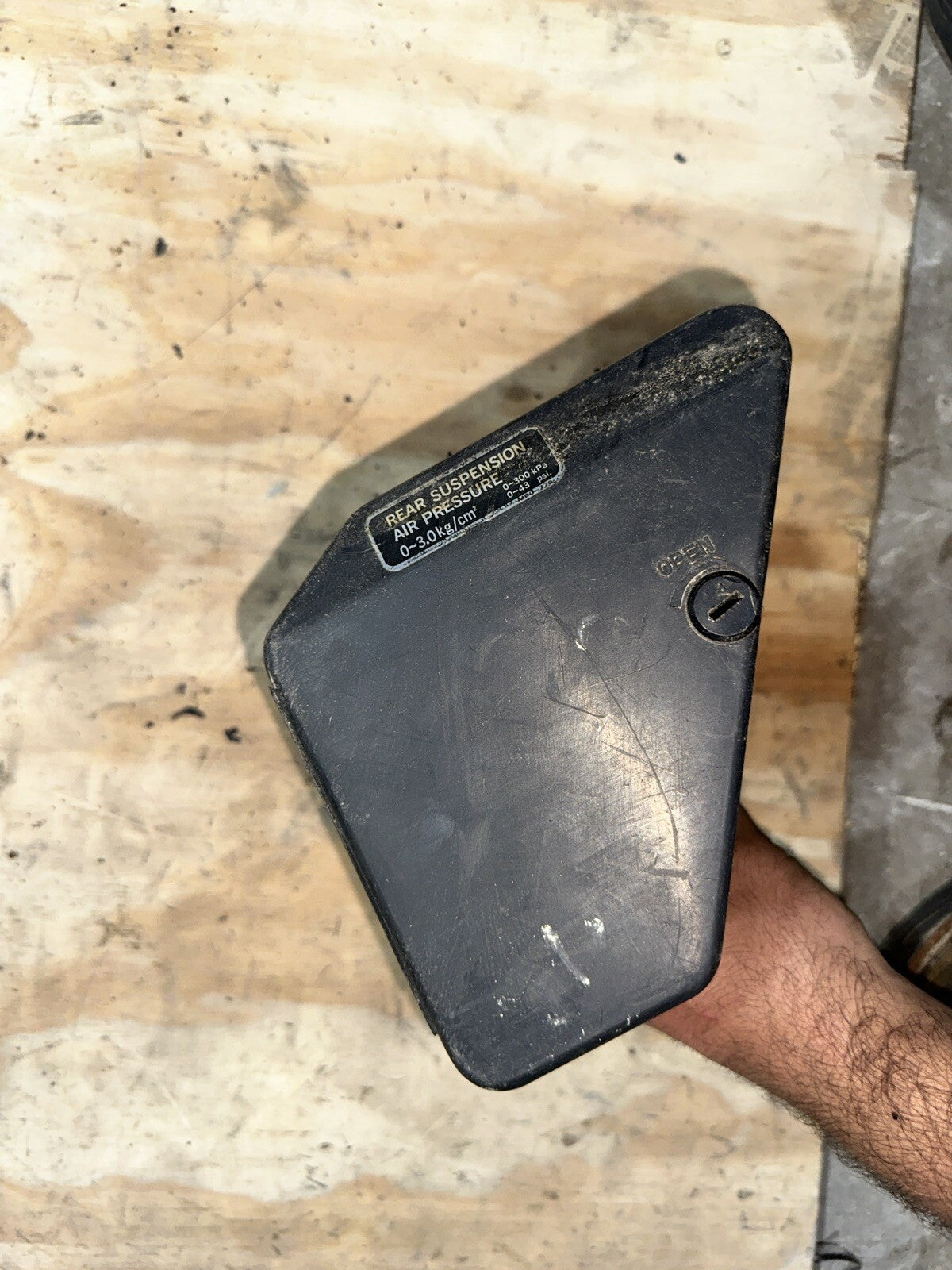 84 Gl Goldwing 1200 Compartment