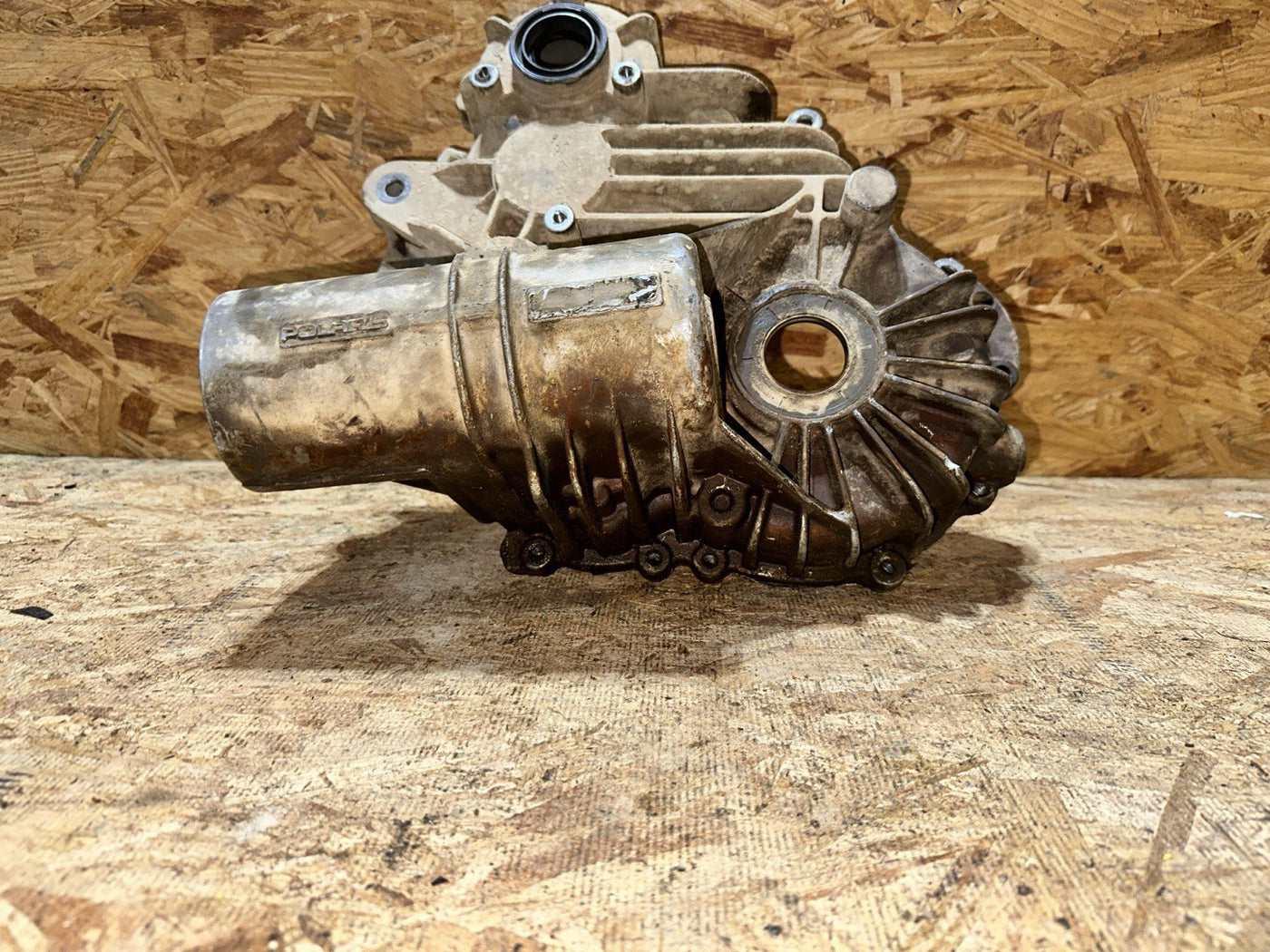 Polaris RZR XP 1000 20 HIGHLIFTER  left Transmission Gear Case Housing 3236544