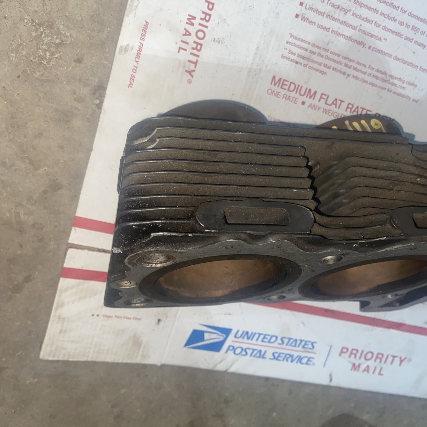 1989 Suzuki GSXR ENGINE MOTOR PISTON CYLINDERS BLOCK JUG