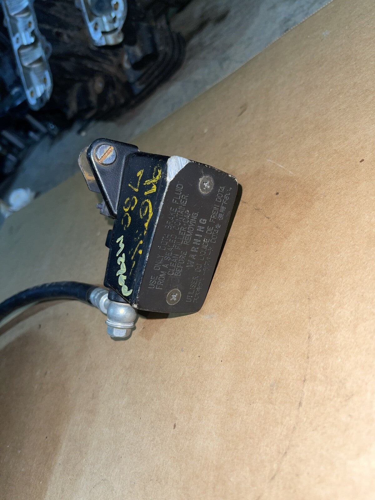 91 SUZUKI GSX750 GSX 750 KATANA MASTER CYLINDER FRONT