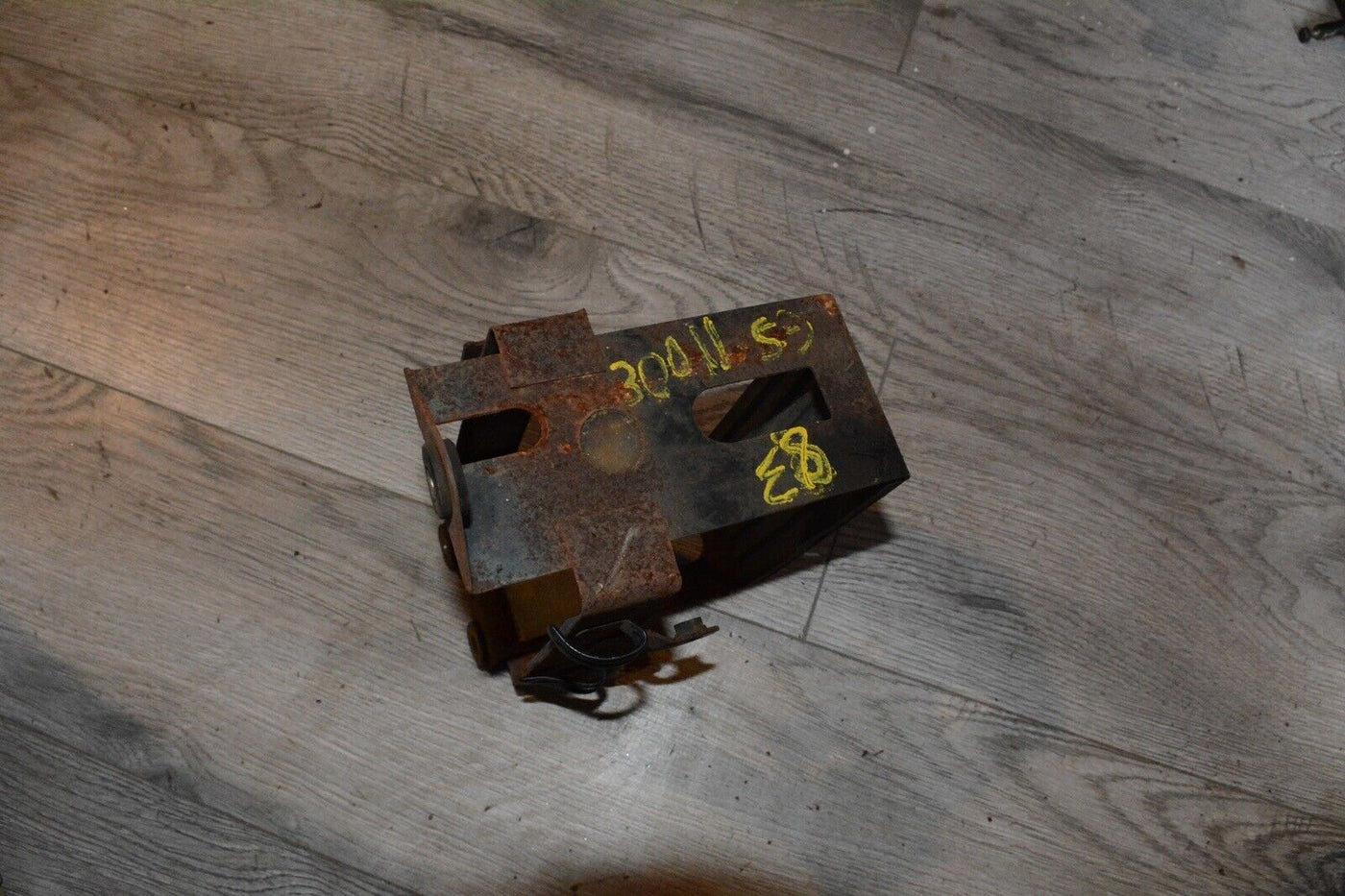1983 Suzuki GS1100GL OEM BATTERY TRAY BOX HOLDER