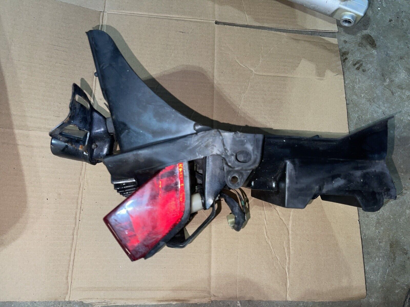 1987-1990 HONDA CBR600F CBR600F1 HURRICANE REAR TAIL TAILLIGHT BACK BRAKE LIGHT