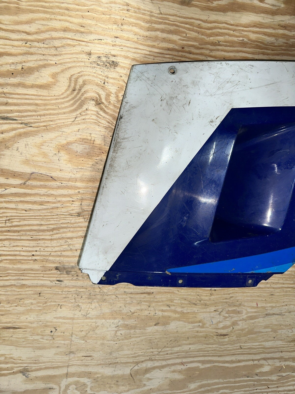SUZUKI GSXR 750 1100 L 1989-90 94481-40C0 R RH RIGHT MID SIDE FAIRING PANEL