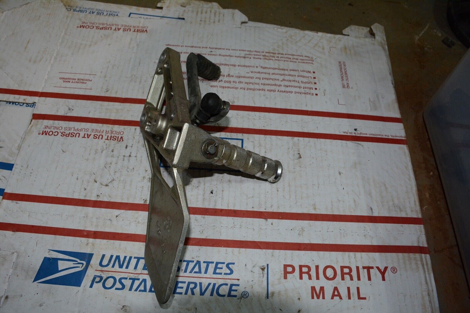 1996 Honda Cbr600f3 Left Front Foot Rest Peg Step Bracket Holder