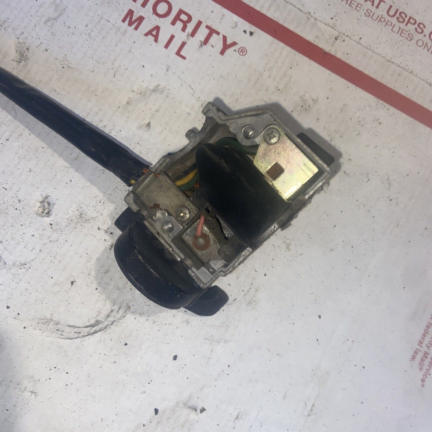 1984 Yamaha Virago front Horn switch